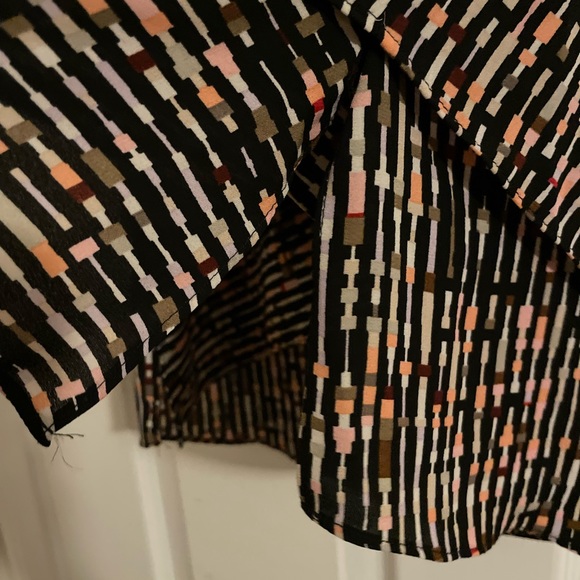 White House Black Market Sleeveless Top - Picture 5 of 6